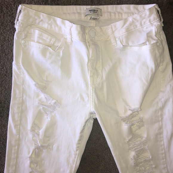 White Low Rise ankle fit ripped jeans - Picture 2 of 7